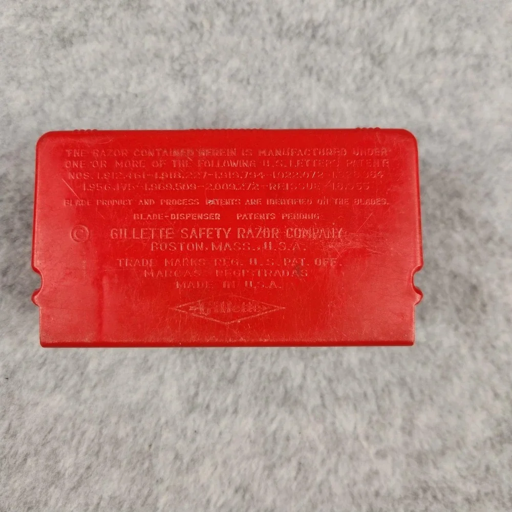 Vintage Gillette Super Speed One-Piece Razor with Case & Schick Blades USA 1960s